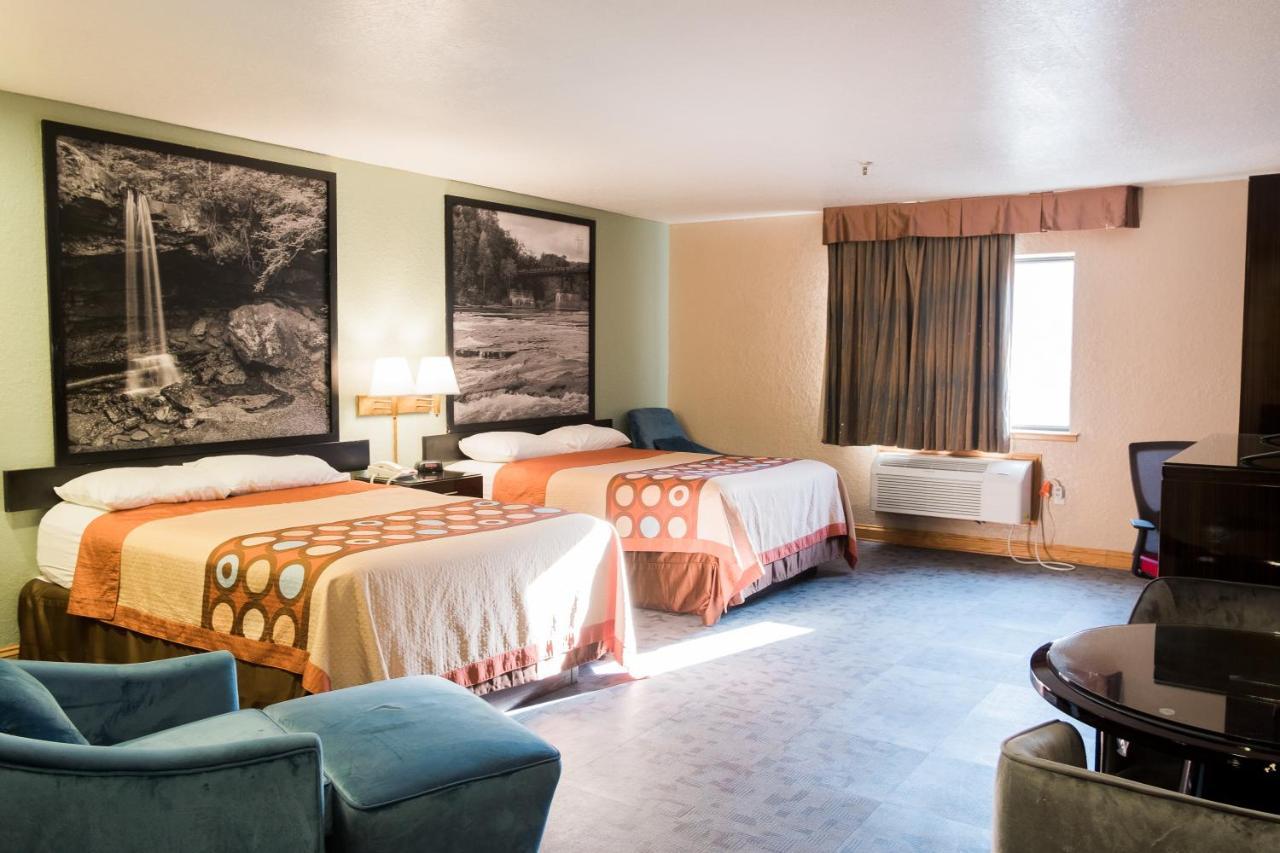מלון Super 8 By Wyndham Uniontown Pa מראה חיצוני תמונה