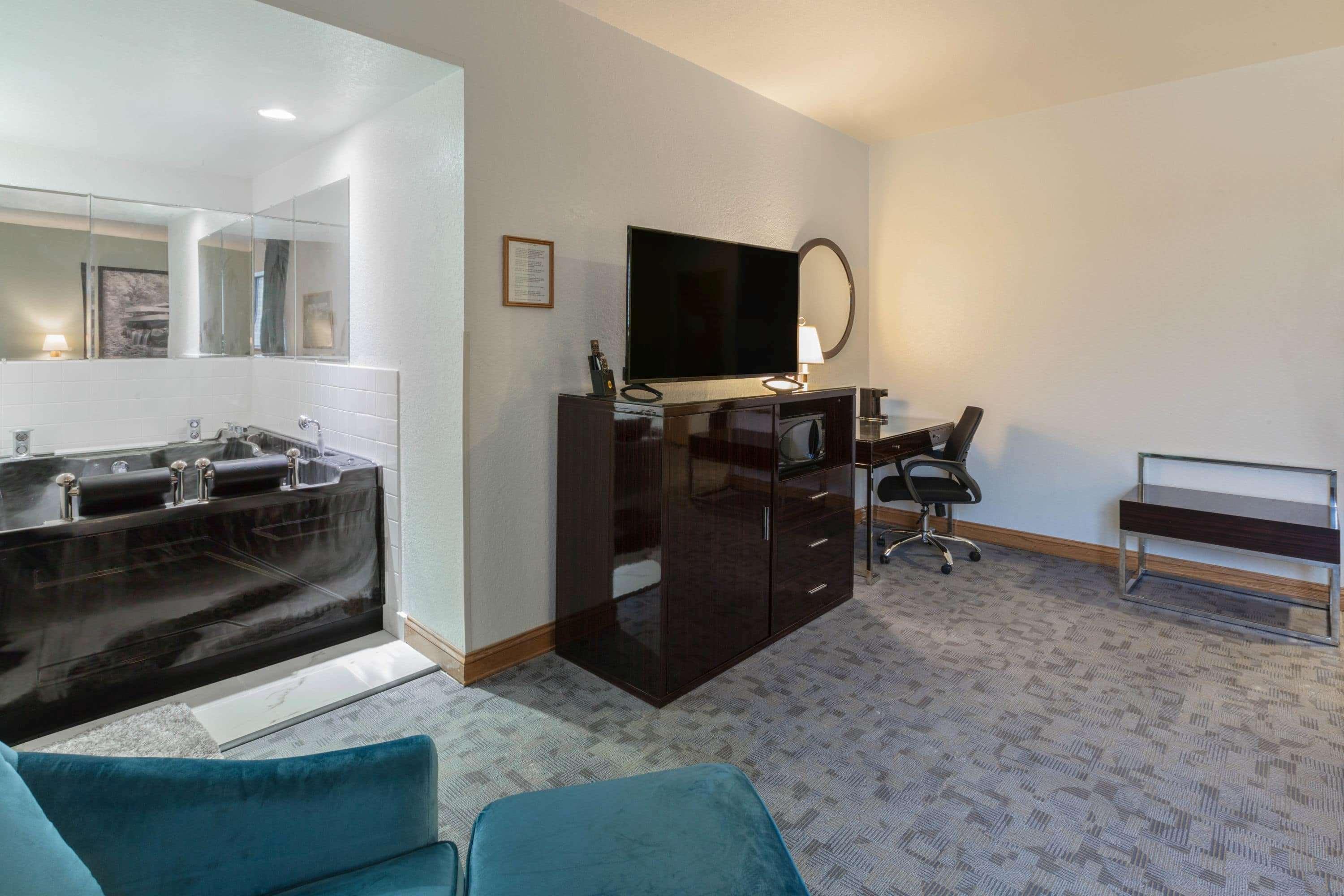 מלון Super 8 By Wyndham Uniontown Pa מראה חיצוני תמונה