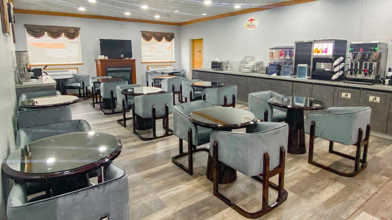 מלון Super 8 By Wyndham Uniontown Pa מראה חיצוני תמונה