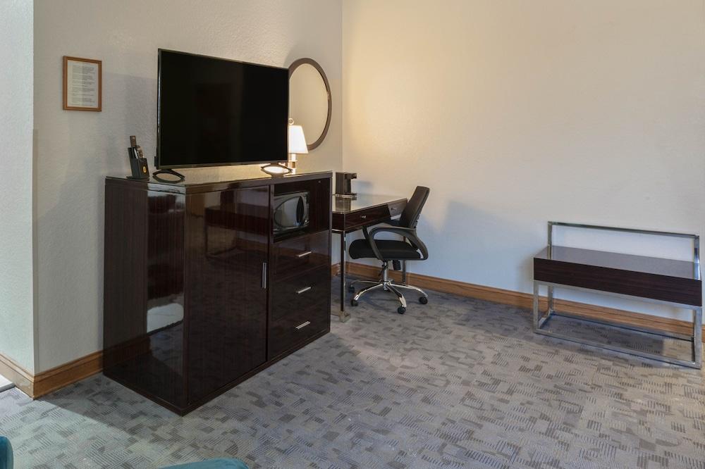 מלון Super 8 By Wyndham Uniontown Pa מראה חיצוני תמונה