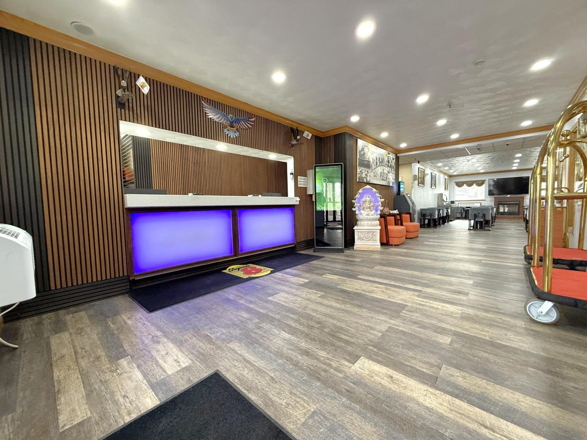 מלון Super 8 By Wyndham Uniontown Pa מראה חיצוני תמונה