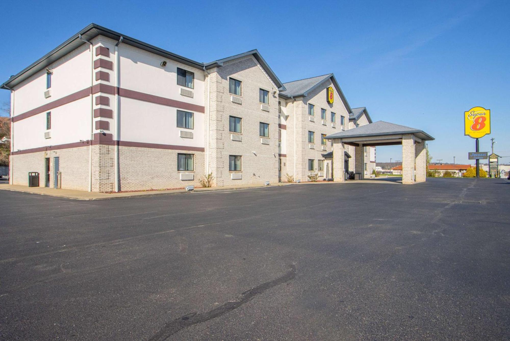 מלון Super 8 By Wyndham Uniontown Pa מראה חיצוני תמונה