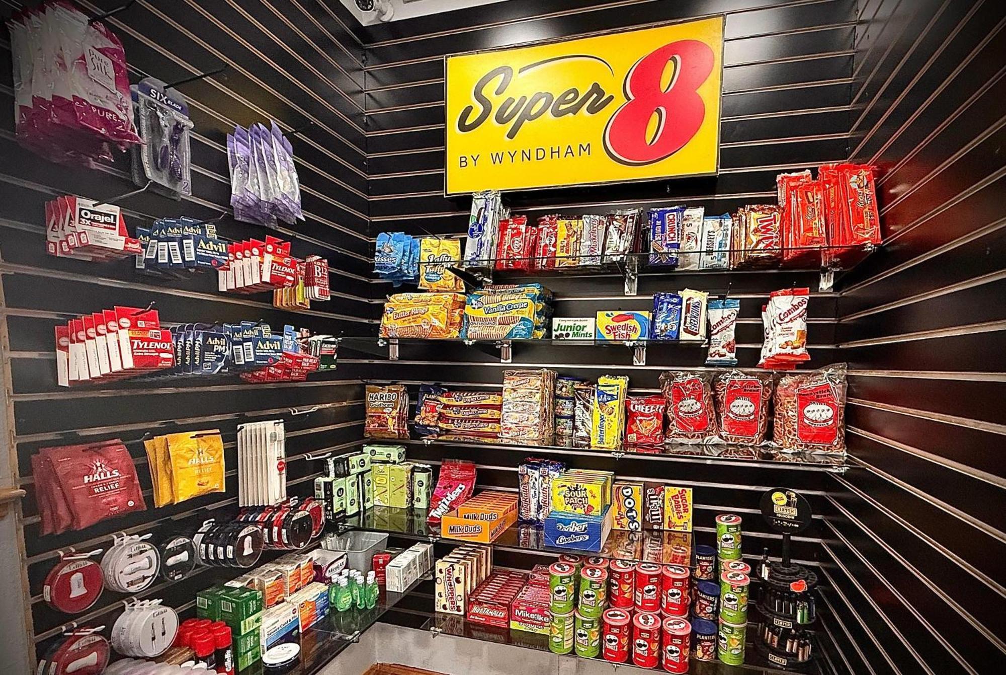 מלון Super 8 By Wyndham Uniontown Pa מראה חיצוני תמונה