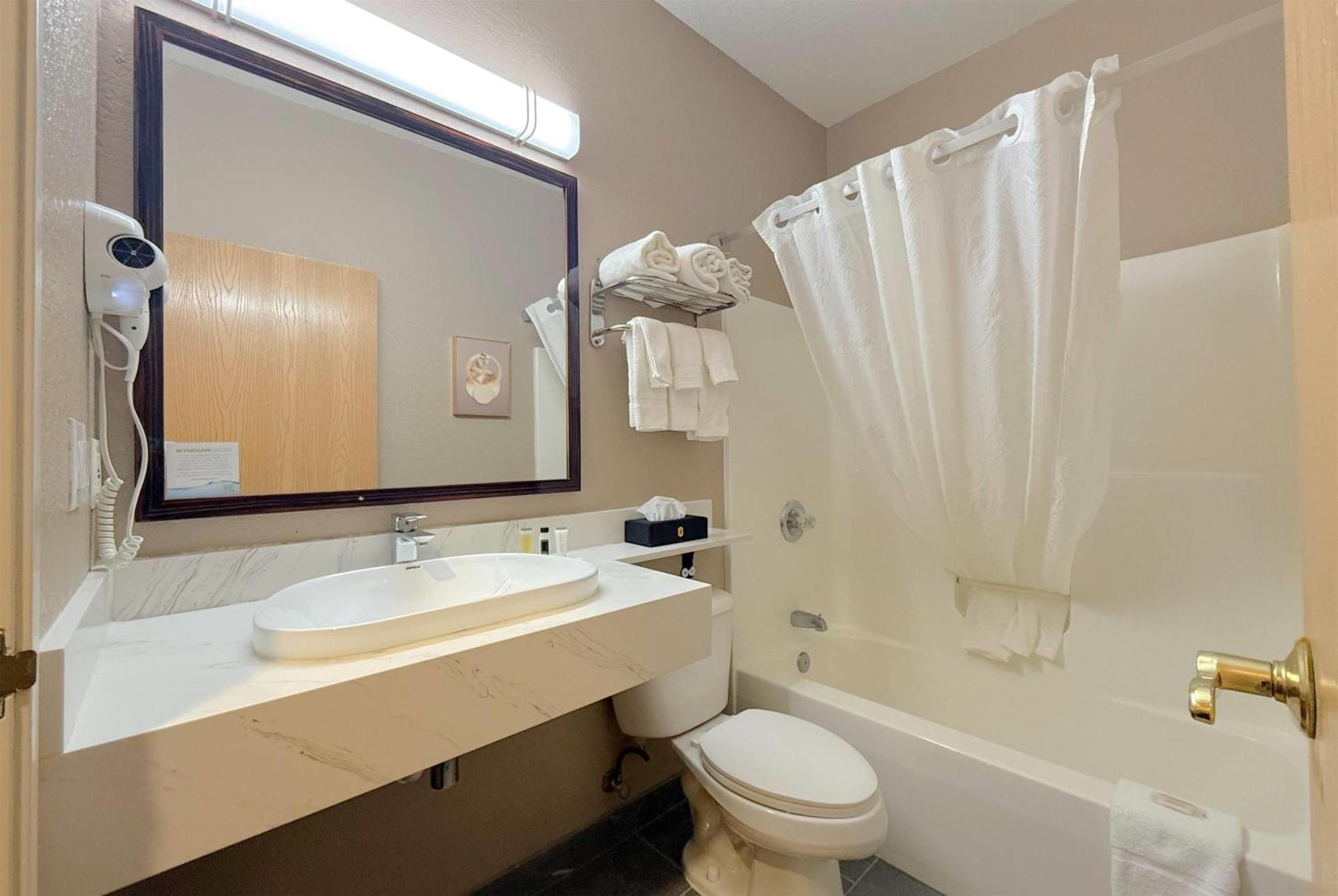 מלון Super 8 By Wyndham Uniontown Pa מראה חיצוני תמונה